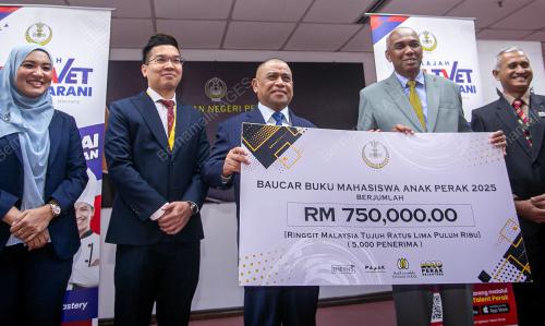 DATUK SERI SAARANI MOHAMAD