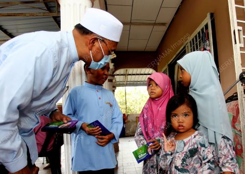SENATOR DATUK IDRIS AHMAD