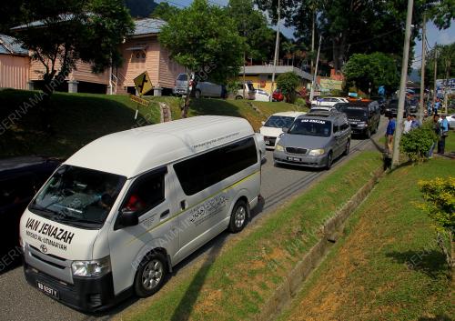KELUARGA MANGSA KEMALANGAN MAUT