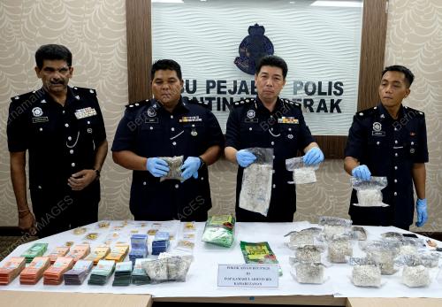 SIDANG MEDIA NARKOTIK