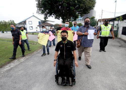 SAHABAT OKU PERAK MEMBUAT LAPORAN POLIS