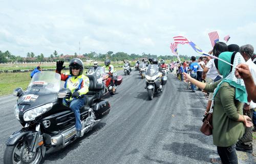 PK07_19072012_BENDERA