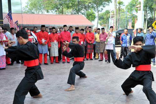 PK07_20082017_UMNO_PARIT_BUNTAR