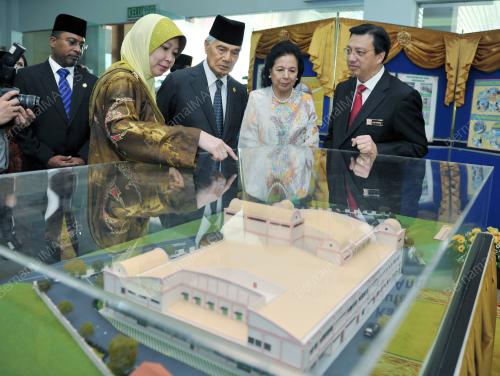 SULTAN AZLAN SHAH