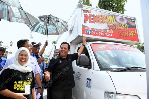 PK07_21112017_KONVOI_FOOD_TRUCK