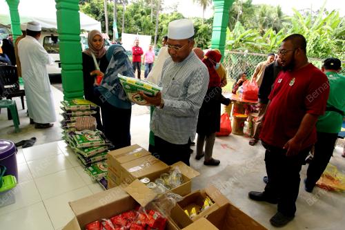 DATUK IDRIS AHMAD