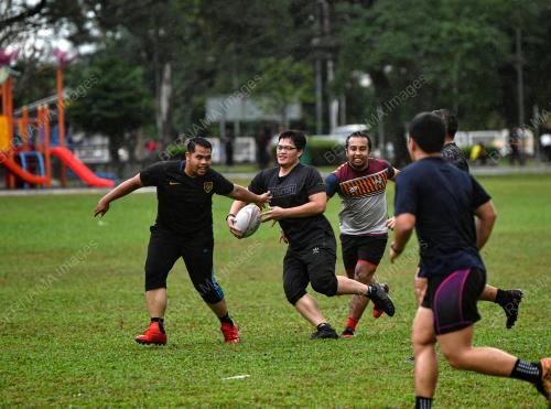 TINJAUAN ORANG RAMAI BERIADAH