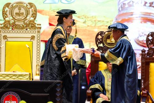 TUANKU ZARA SALIM