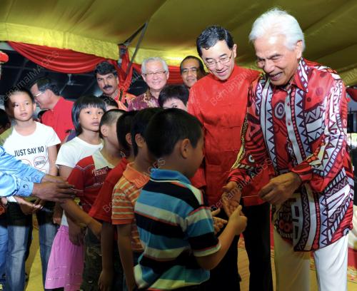 PK07_23012012_TAHUN_BARU_CINA