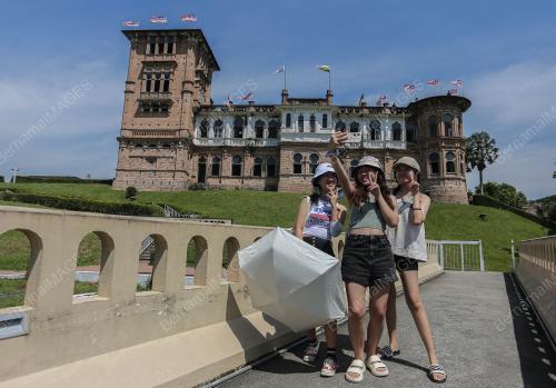 KELLIE'S CASTLE