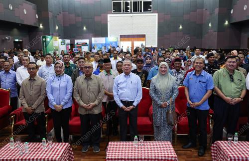 DATUK SERI FADILLAH YUSOF