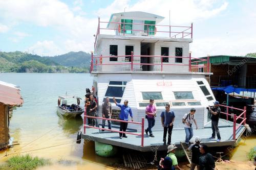 PK07_24022016_HOUSE_BOAT