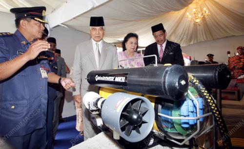SULTAN AZLAN SHAH