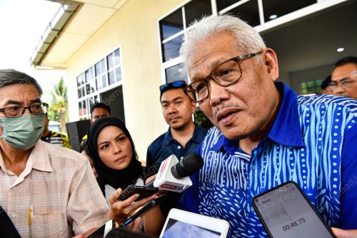DATUK SERI HAMZAH ZAINUDIN