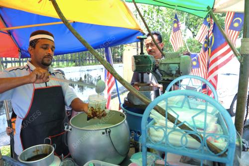 PK07_26072012_BENDERA