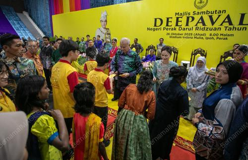 SULTAN PERAK SULTAN NAZRIN SHAH