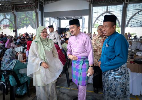 DATUK DR ASYRAF WAJDI DUSUKI