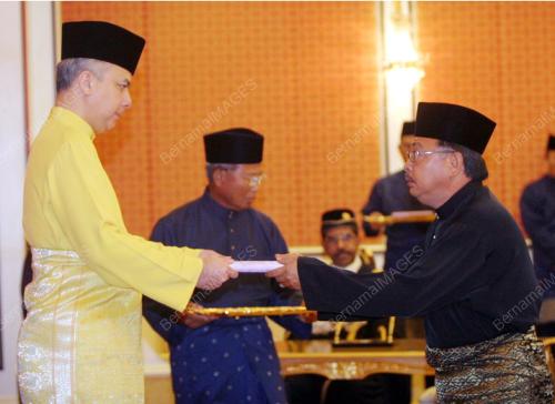 RAJA DR NAZRIN SHAH