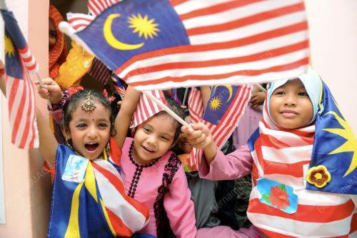 PK07_29082014_BENDERA