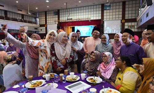 PK08-300618-MASZLEE_30062018
