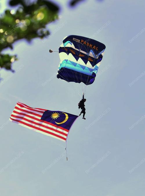 KARNIVAL KITA MADANI X PROGRAM MADANI