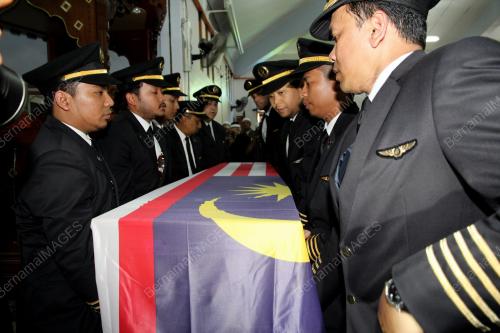 PK08_02092014_MH17