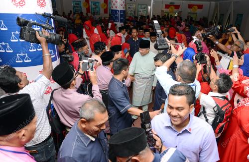 PK08_02102016_ZAHID