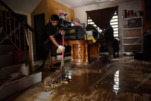 BANJIR KILAT TAMAN ARENA KEPAYANG PUTRA