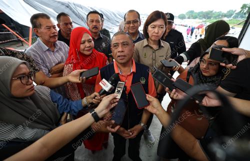 DATUK SERI SAARANI MOHAMAD