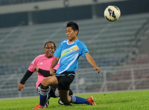 PK08_04082015_BOLA
