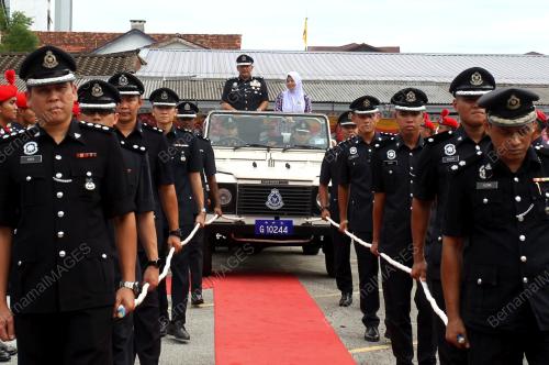 DATUK MIOR FARIDALATHRASH WAHID