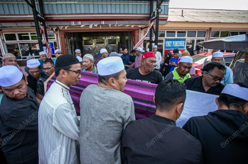 ALLAHYARHAM BAHARUDIN AHMAD