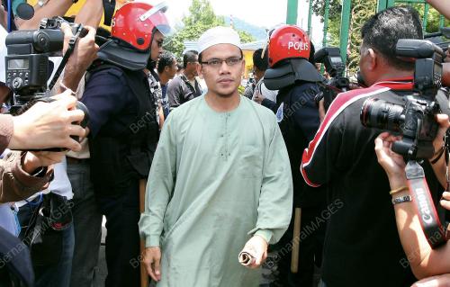 MOHD NAZRI DOLLAH
