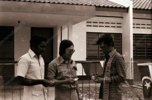 KUNCI RUMAH TERES