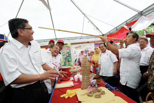 MUHYIDDIN YASSIN