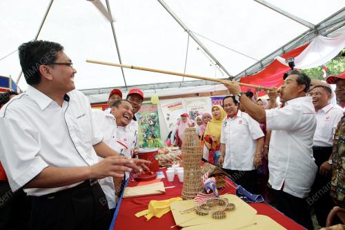 MUHYIDDIN YASSIN