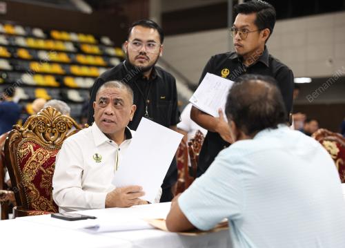 DATUK SERI SAARANI MOHAMAD 