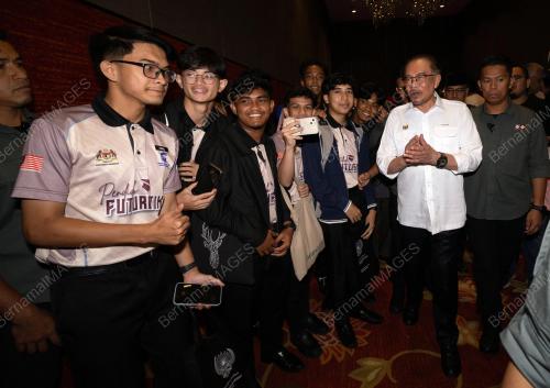 DATUK SERI ANWAR IBRAHIM