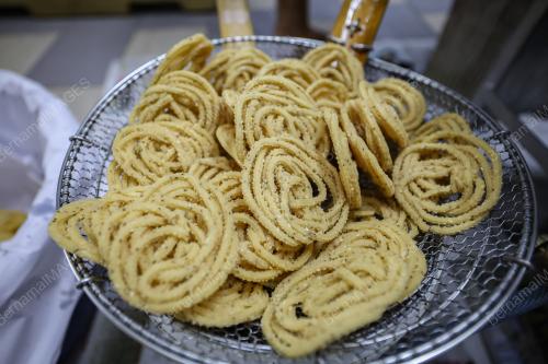 MURUKU KACANG PUTIH