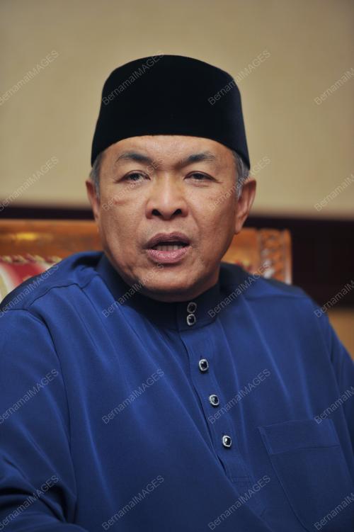 PK08_07032015_ZAHID_HAMIDI