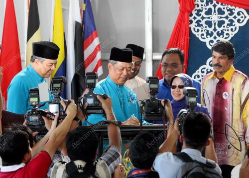 TAN SRI MUHYIDDIN YASSIN