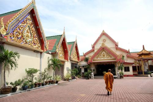 HARI WESAK
