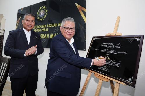 DATUK SERI NORAZLAN MOHD RAZALI
