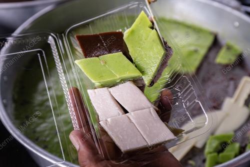 KUIH TALAM EMPAT DEKAD