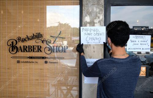 PERSIAPAN KEDAI GUNTING RAMBUT