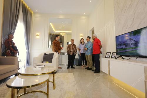 DATUK SERI SAARANI MOHAMAD