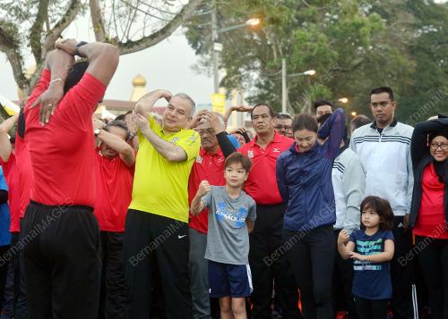 PK08_13112016_LARIAN
