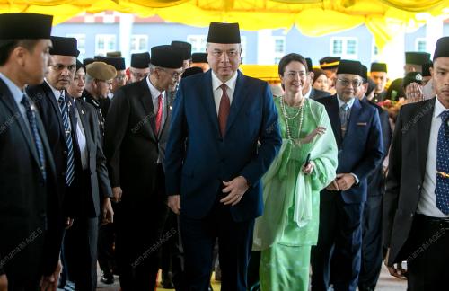 SULTAN PERAK SULTAN NAZRIN SHAH