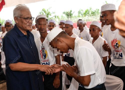 DATUK SERI HAMZAH ZAINUDIN