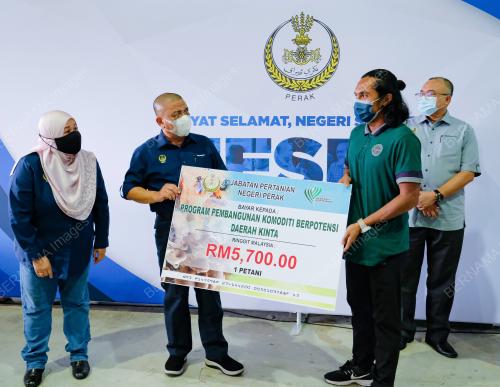 DATUK SERI SAARANI MOHAMAD
